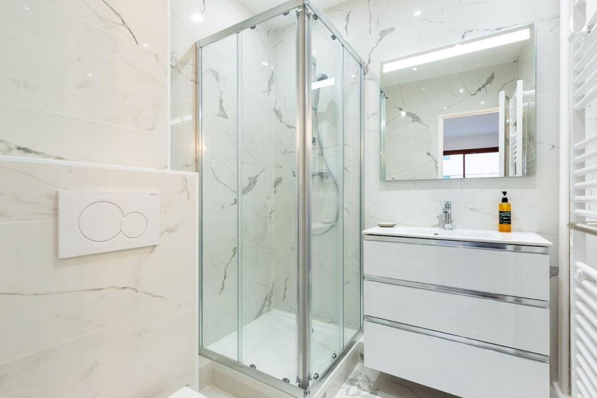 Passy Trocadero Chic Apartment Paris